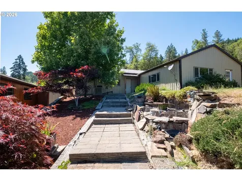 1329 Larson Road Roseburg OR 97471