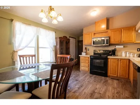 1329 Larson Road Roseburg OR 97471