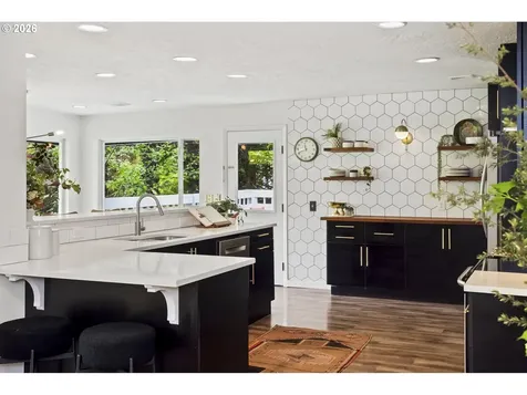 4000 SE Aldercrest Road Milwaukie OR 97222