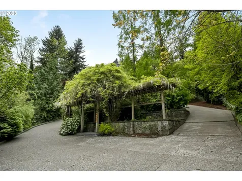 4000 SE Aldercrest Road Milwaukie OR 97222