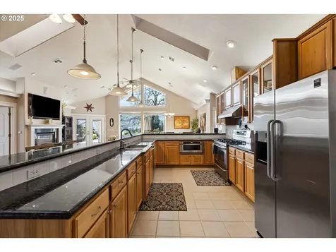 1732 Scardi Boulevard Sutherlin OR 97479