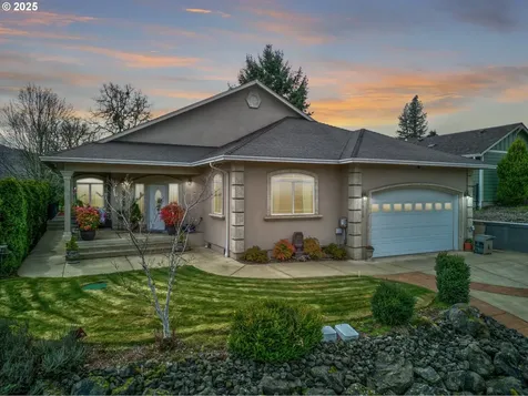 1732 Scardi Boulevard Sutherlin OR 97479