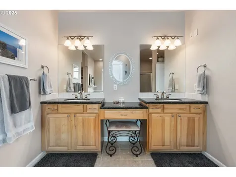 1732 Scardi Boulevard Sutherlin OR 97479