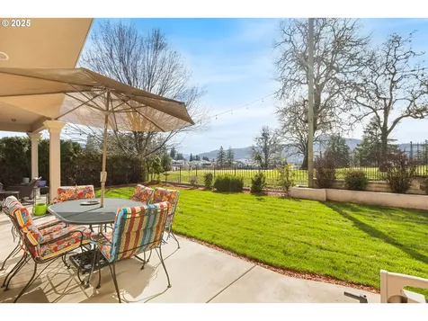 1732 Scardi Boulevard Sutherlin OR 97479