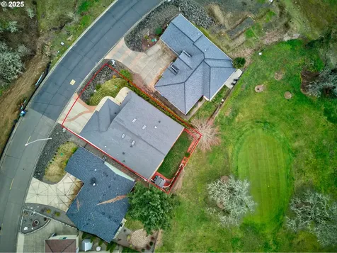 1732 Scardi Boulevard Sutherlin OR 97479