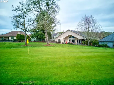 1732 Scardi Boulevard Sutherlin OR 97479