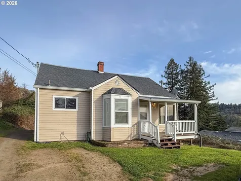833 NE Jackson Street Roseburg OR 97470