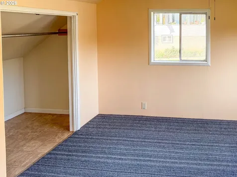 833 NE Jackson Street Roseburg OR 97470