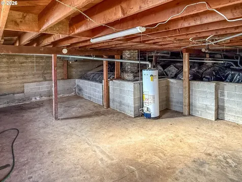 833 NE Jackson Street Roseburg OR 97470