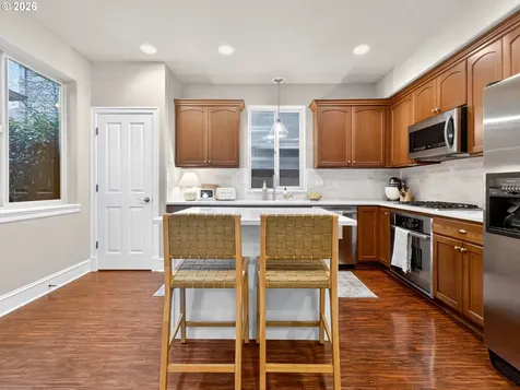 17118 SW Sonnet Way King City OR 97224