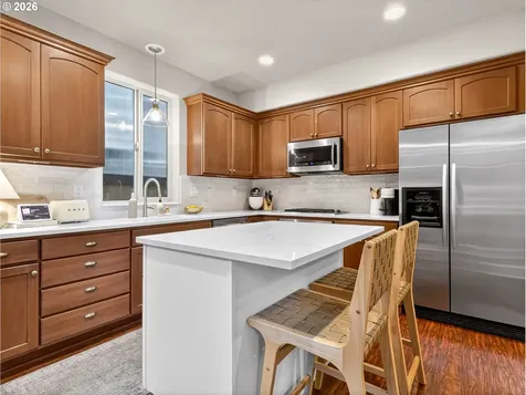 17118 SW Sonnet Way King City OR 97224