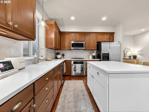 17118 SW Sonnet Way King City OR 97224