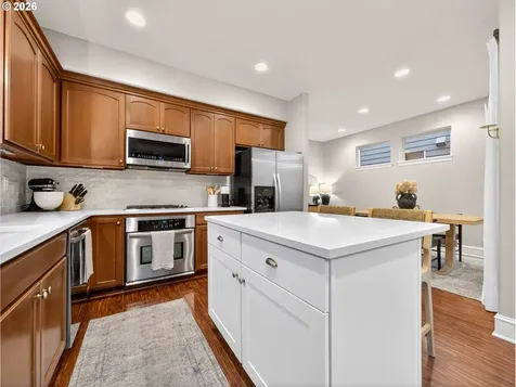 17118 SW Sonnet Way King City OR 97224