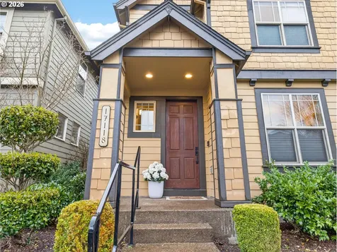 17118 SW Sonnet Way King City OR 97224