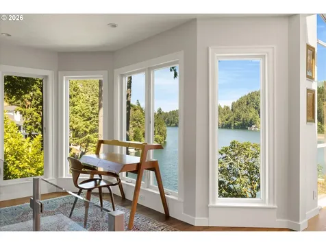 2470 Summit Court Lake Oswego OR 97034