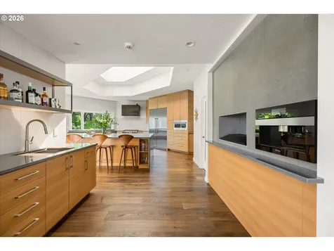 2470 Summit Court Lake Oswego OR 97034