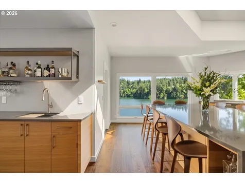 2470 Summit Court Lake Oswego OR 97034