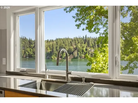 2470 Summit Court Lake Oswego OR 97034