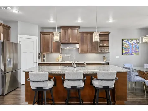 1276 S 15th Way Ridgefield WA 98642