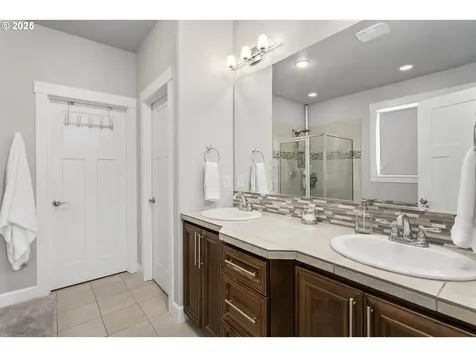 1276 S 15th Way Ridgefield WA 98642