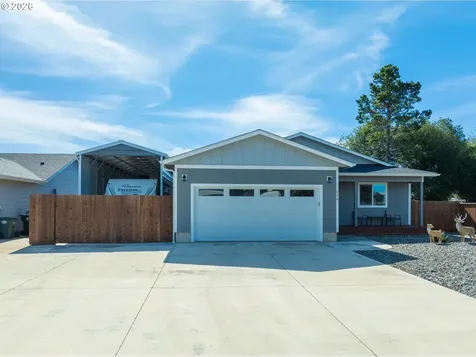 829 Jacobson Way Lakeside OR 97449