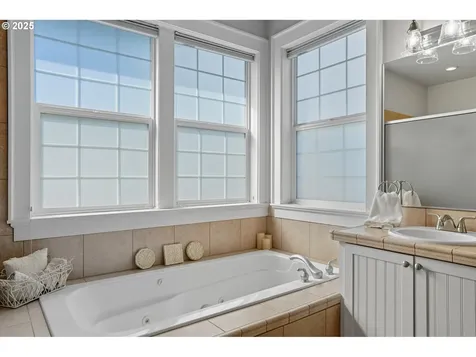 5111 NW 141st Street Vancouver WA 98685