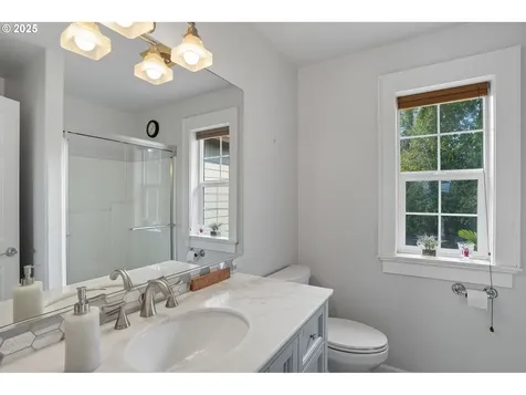 5111 NW 141st Street Vancouver WA 98685