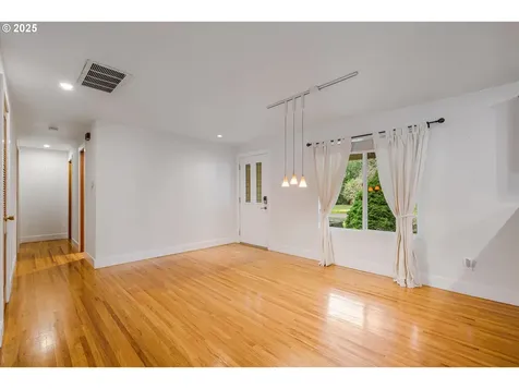 19060 Terry Avenue Lake Oswego OR 97035