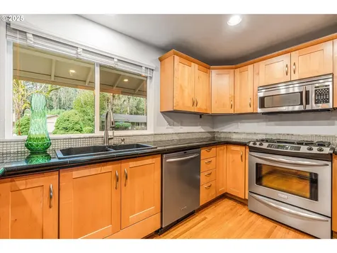 19060 Terry Avenue Lake Oswego OR 97035