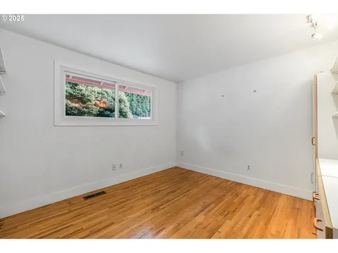 19060 Terry Avenue Lake Oswego OR 97035