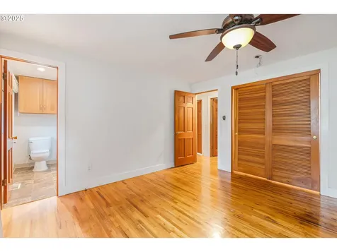 19060 Terry Avenue Lake Oswego OR 97035