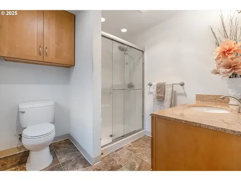 19060 Terry Avenue Lake Oswego OR 97035