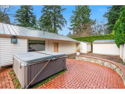 19060 Terry Avenue Lake Oswego OR 97035