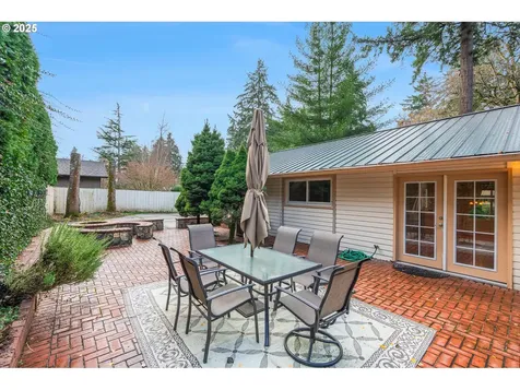 19060 Terry Avenue Lake Oswego OR 97035