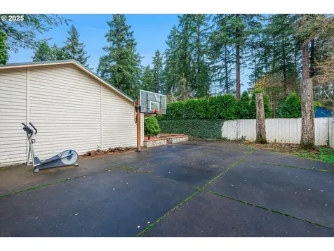 19060 Terry Avenue Lake Oswego OR 97035