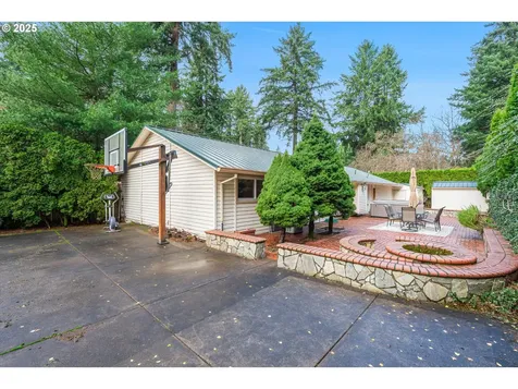 19060 Terry Avenue Lake Oswego OR 97035