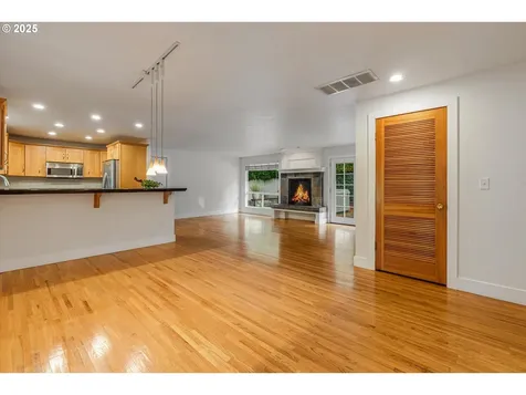 19060 Terry Avenue Lake Oswego OR 97035