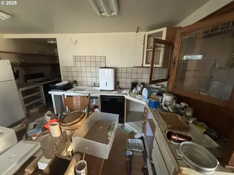 243 N G Street Cottage Grove OR 97424