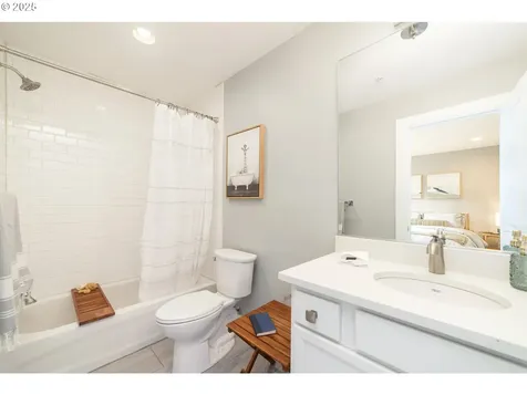 629 NE Randall Avenue Portland OR 97232