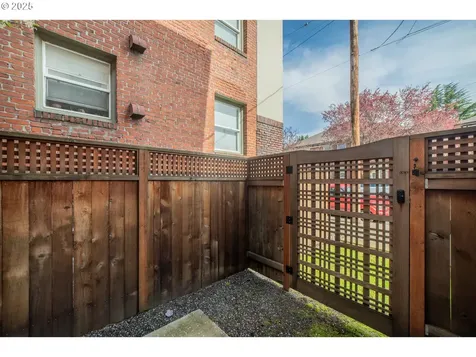 629 NE Randall Avenue Portland OR 97232