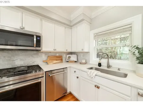 629 NE Randall Avenue Portland OR 97232