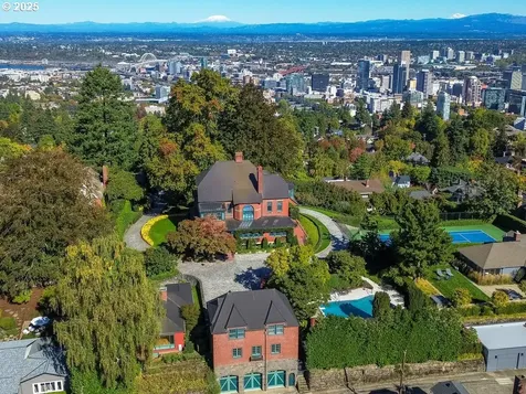 1816 SW Hawthorne Terrace Portland OR 97201