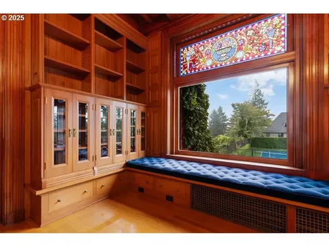 1816 SW Hawthorne Terrace Portland OR 97201