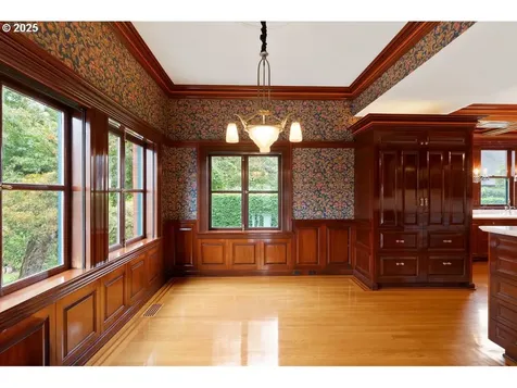 1816 SW Hawthorne Terrace Portland OR 97201