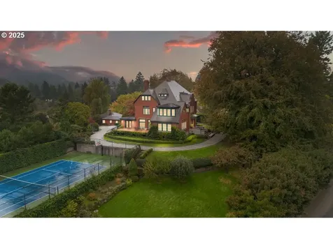 1816 SW Hawthorne Terrace Portland OR 97201