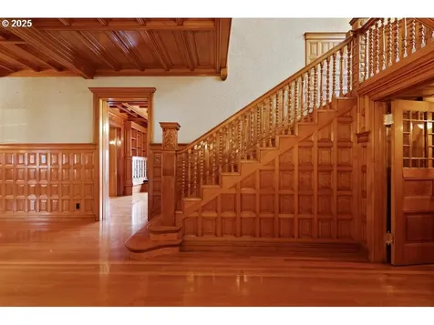 1816 SW Hawthorne Terrace Portland OR 97201