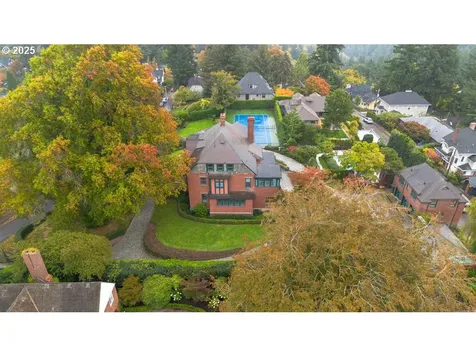 1816 SW Hawthorne Terrace Portland OR 97201