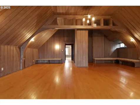 1816 SW Hawthorne Terrace Portland OR 97201