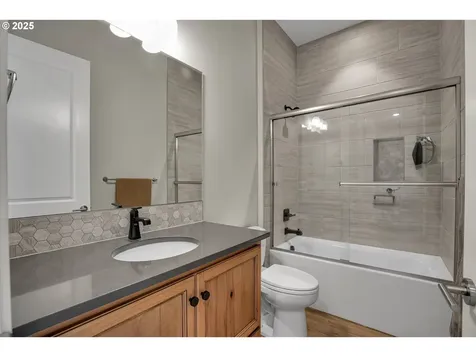 18308 NE 79th Street Vancouver WA 98682
