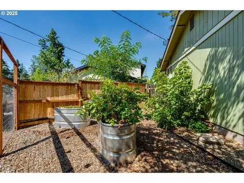 4117 E Amazon Drive Eugene OR 97405
